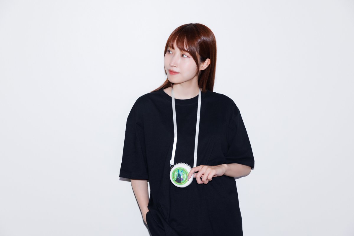netkeibashop's tweet photo. 【大宮マルイPOPUP🌟】
追加ラインナップのお知らせ📢

POPUPで先行販売中のハンディファンに
“タイトルホルダー”が新登場✨

7/18（土）より販売を開始いたします。
サイレンススズカ、ジャックドールと合わせてぜひお買い求めください！

#netkeibaショップ #UMAbred #大宮マルイ https://t.co/i3tKIvrXrV