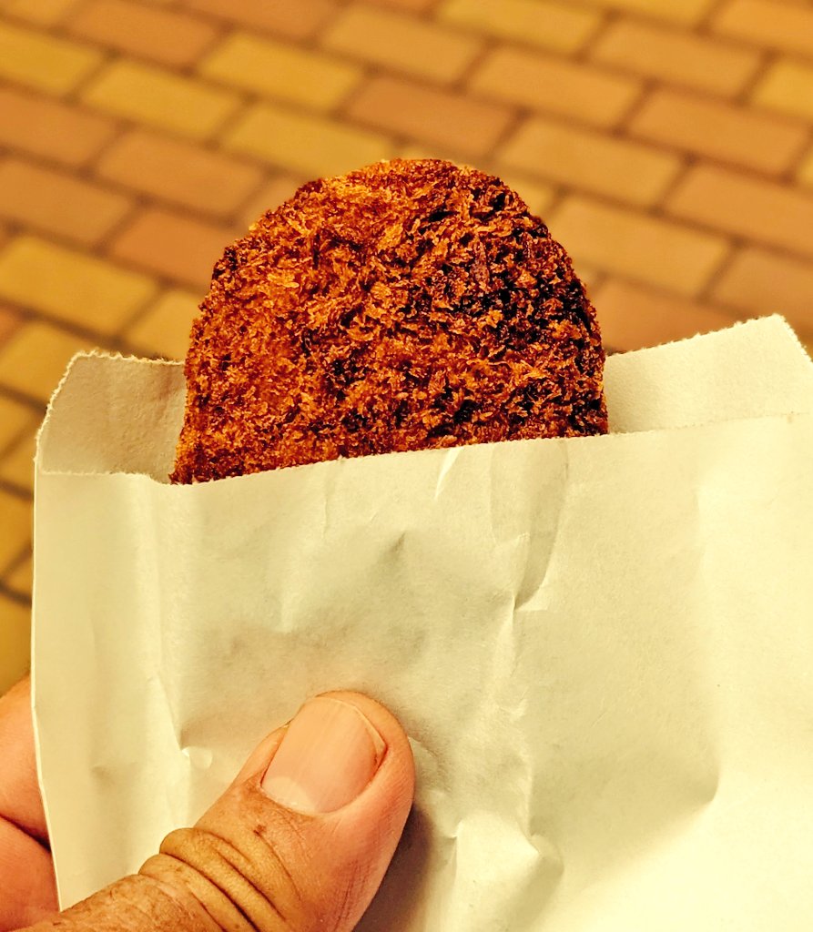 T05616057's tweet photo. 【本神戸肉  森谷商店  元町本店】神戸市

🧆コロッケ🧆

ぶっち旨でした😋♥ https://t.co/NGqbpaekMj