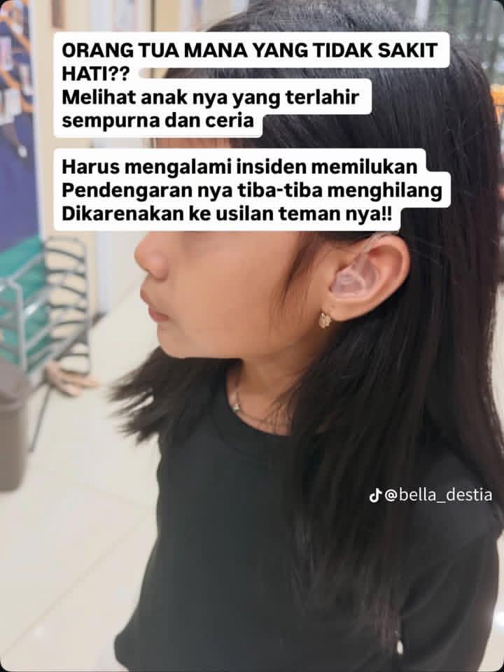 gracehui93's tweet photo. Kalian tau kasus ini nggak?

Sedih banget yaa Allah 😭😭

Jadi ada anak yg selalu diteriakin temennya di sekolah sampe fungsi  pendengarannya berkurang. Ibunya lagi cari keadilan. Please kasian banget, bantu ramaikan. 

Harusnya bagaimana kalau mediasi antar keluarga nggak bisa? Pelaku di bawah umur, yg di mana nggak bisa dihukum. Bukti pun juga minim. Kasian anaknya, sampai sempat nggak mau sekolah 😭