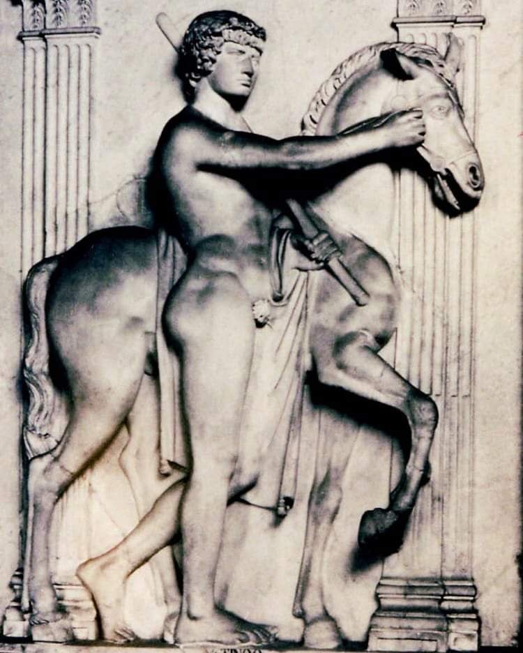 antinousgaygod's tweet photo. 🪷 🐎 15 July was the Roman Transvectio Equitum cavalry parade when young men of the Equestrian class rode horses 2 km from the Via Appia Temple of #Mars to the Roman Forum Temple of #Castor/#Pollux and Temple of #Jupiter. Art: #Antinous Albani Equestrian relief with horse. 🐎 🪷 https://t.co/JdXg52oF2F