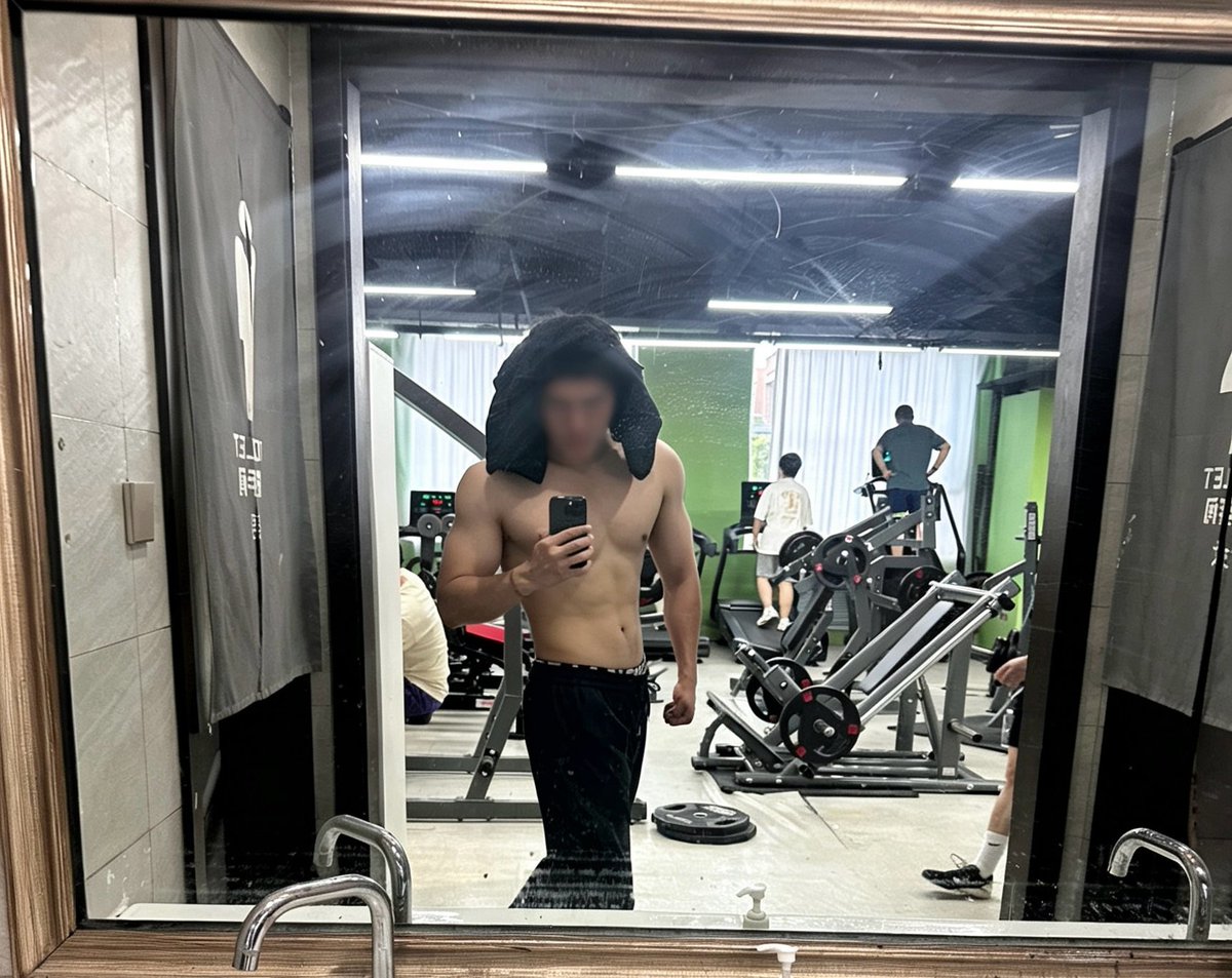 cc025259's tweet photo. 好久没有打桩，想捏���母狗屁股猛撞一下 #太原 #后入  #调教 #s #母狗  #山西 https://t.co/J4n4fcoYeB