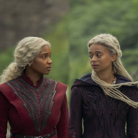 buff_err's tweet photo. "Lady Rhaena would make a splendid queen."

"But Baela had been the first from her mother’s womb."

"Baela is too wild."

"How can Baela rule the realm when she cannot rule herself?"

"It must be Rhaena. She has a dragon, her sister does not."

Regents discussing Aegon III's heir https://t.co/1VT8nWKS2U