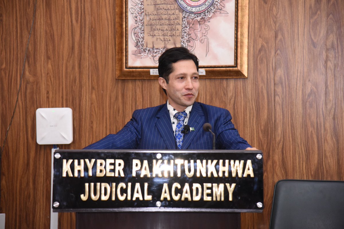 kpjapeshawar's tweet photo. Day 3 at @KPJAPeshawar: Senior Civil Judges explored the power of Emotional Intelligence and Critical Thinking with Mr. Zia ur Rehman (NDU). Essential skills for resilient and empathetic judicial leadership! ⚖️🧠 #JudicialWellbeing #LeadershipTraining https://t.co/XWUWDlGcaw