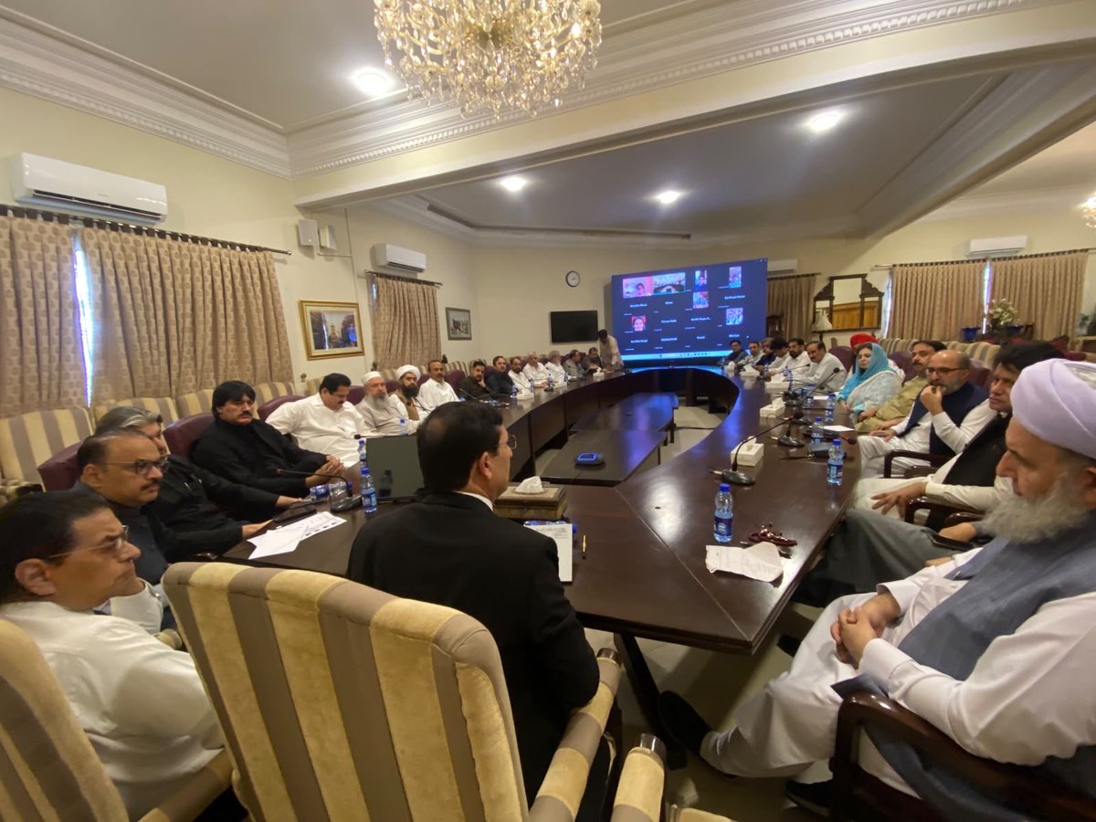 BarristerGohar's tweet photo. پاکستان تحریک انصاف کی مشترکہ پارلیمانی پارٹی کا اجلاس شروع ہوگیا - اجلاس کی صدارت چیئرمین بیرسٹر گوہر علی خان کر رہے ہیں -اجلاس میں ارکان قومی اسمبلی اور ارکان سینٹ شریک - اجلاس میں سیکرٹری جنرل اور دوسرے اراکین بھی موجود https://t.co/rdpuR1k4Fd