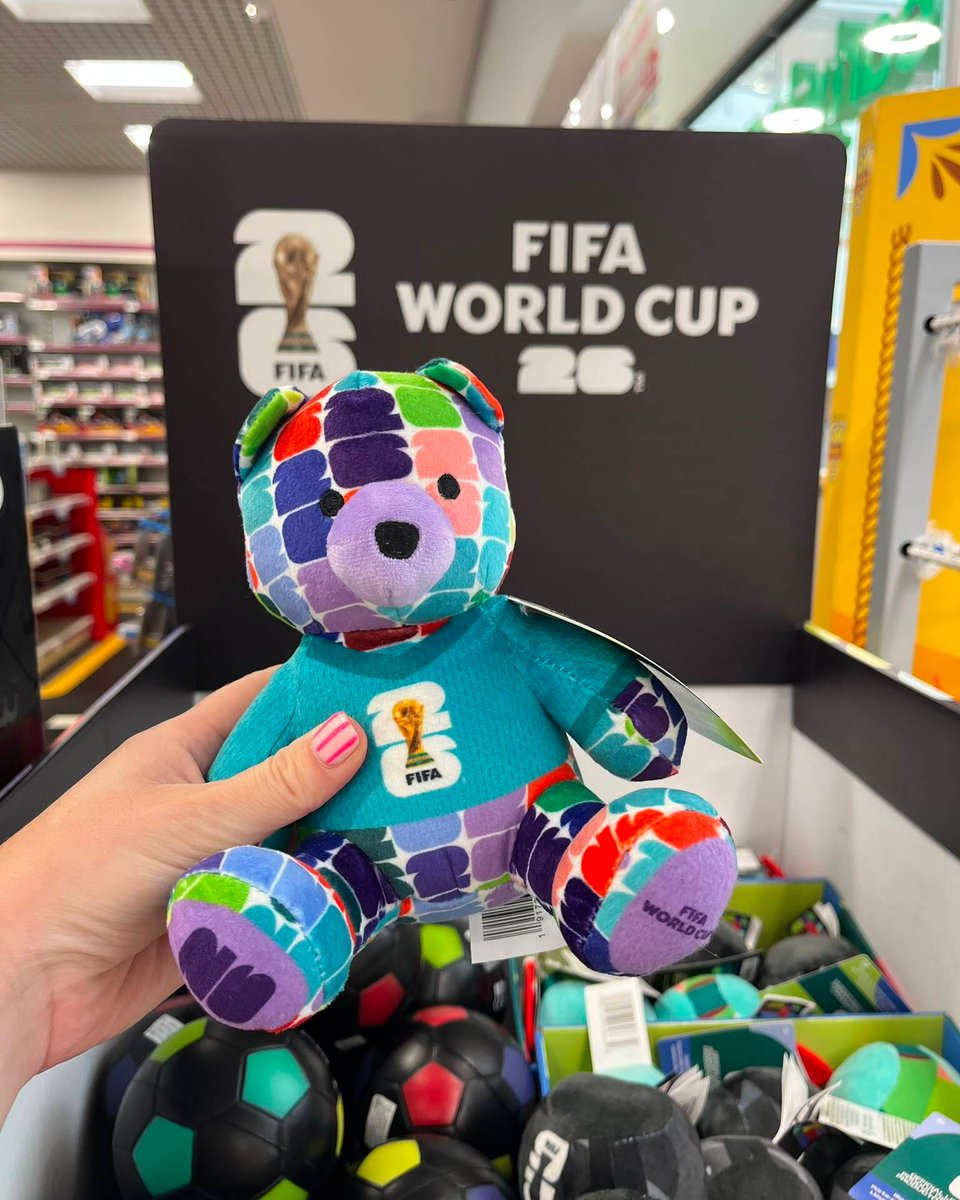 bentallcentre's tweet photo. The Bentall Centre is buzzing with football fever today!  ⚽ 

The atmosphere is building as we get behind the team. Come on England! 🏴󠁧󠁢󠁥󠁮󠁧󠁿 https://t.co/Nobf0b2AWP