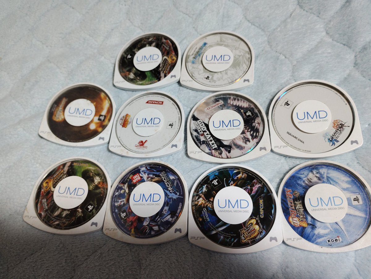 Z0OTIeGwRC9pgWm's tweet photo. ヤフオク落札商品紹介その1👍
PSPソフト10点セットを　1円落札🎵
＃ゲーム
＃PSP https://t.co/upK9Exq8nD
