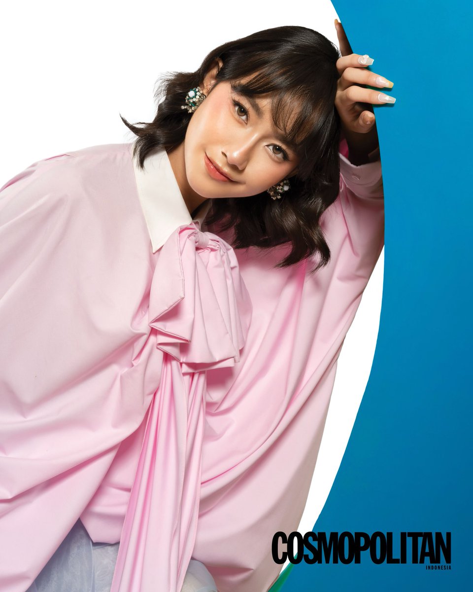 FreyanationID's tweet photo. Soft, effortless, and impossible to ignore. 💖

📸 cosmoindonesia
🔗 https://t.co/5YeiifrHux https://t.co/l91337N2z5