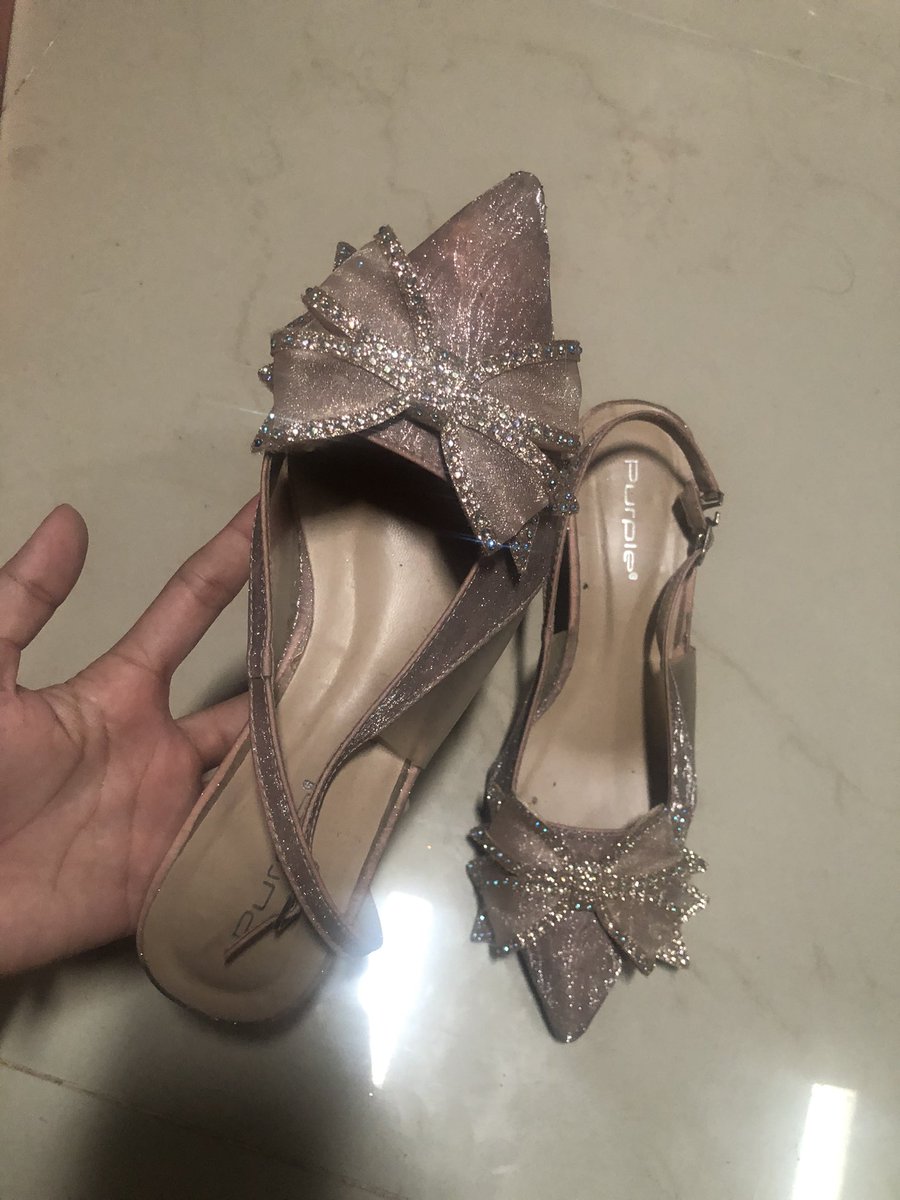 stobellimoon's tweet photo. wts heels sepatu uk 36, bisa 🍊 https://t.co/txQ0e6V9Of