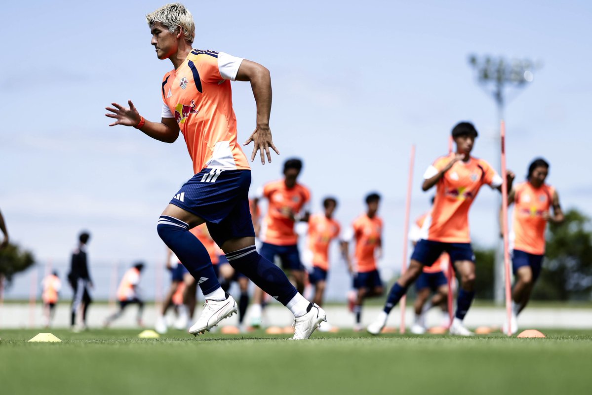 Ardija_Official's tweet photo. 📸 青森キャンプ | 2日目 🍎

#RB大宮アルディージャ #ardija #西尾隆矢 #茂木力也 #若林学歩 #日髙元 https://t.co/RdWZMT6i2a