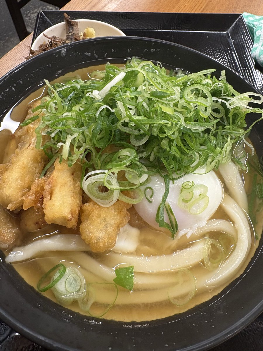 ryo79960652's tweet photo. まじで ここの うどん……めっちゃ美味いな( 'ч' )ŧ‹”ŧ‹” https://t.co/yrWd7DsCG8