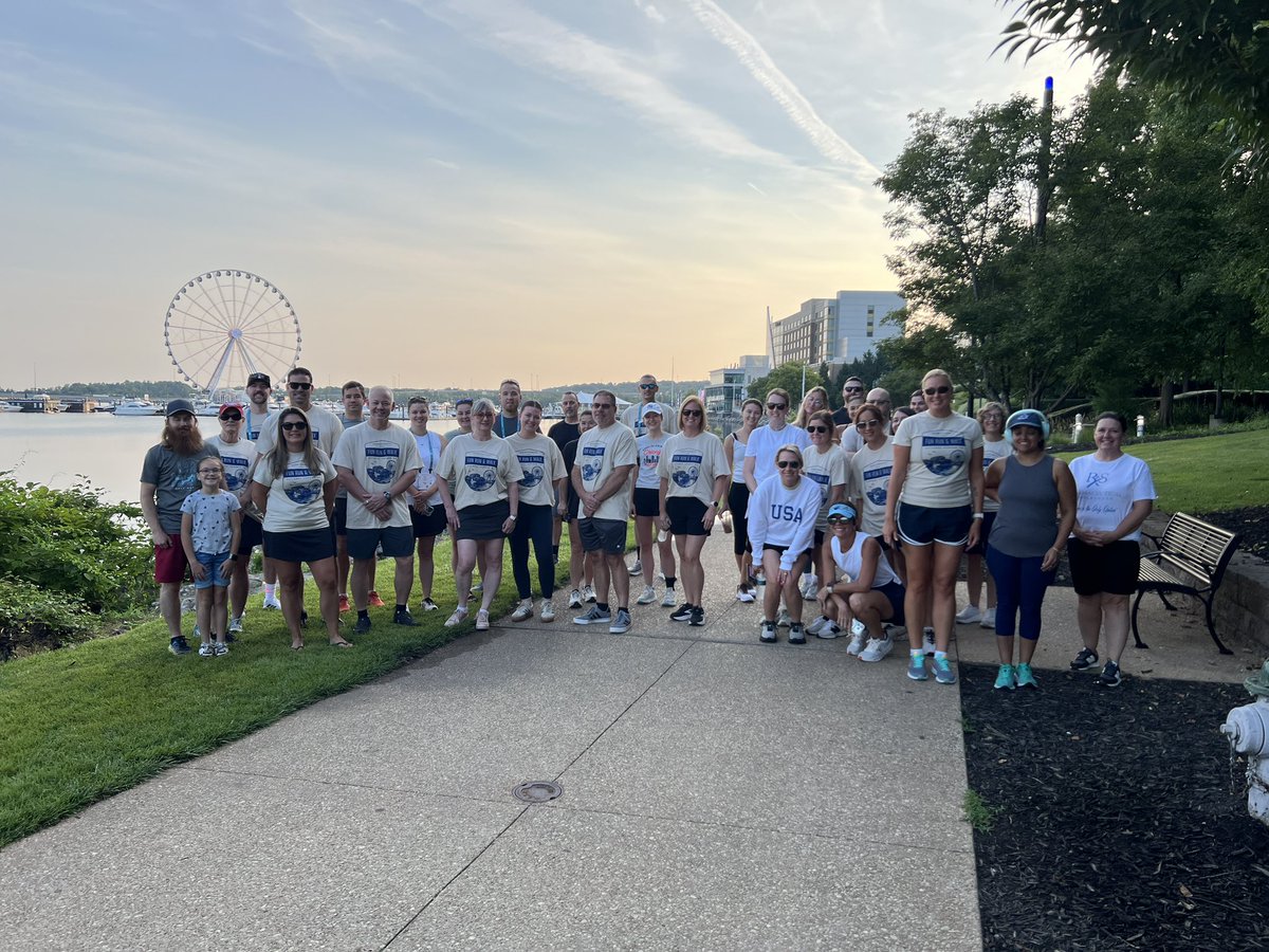 340BCoalition's tweet photo. We’re up and at ‘em early this morning for the #340BConf Charity Walk for the Coalition for the Homeless! Thank you to everyone for participating and contributing to such a great cause. 🙌🏽 https://t.co/6oz0YZYle3