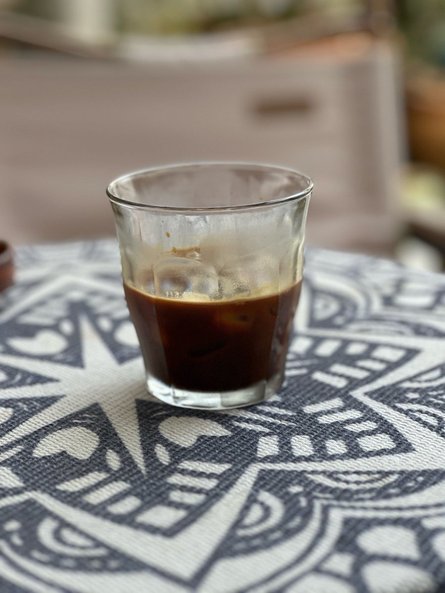 Dj2317007090211's tweet photo. Just aced my microeconomics quiz after 3 nights of flashcard cramming + snack breaks  Turns out supply-demand graphs are way less scary when you connect them to real coffee shop prices! #StudyWin #Econ101， https://t.co/FwXrsHJtIB
