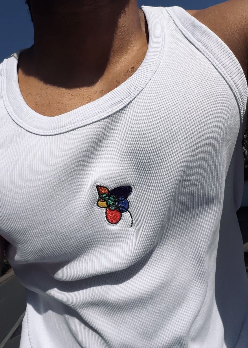 staybalanced_'s tweet photo. My friends won. Vests are dropping. https://t.co/gVxAbrHshC