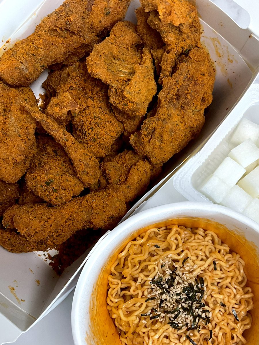 fooding_table's tweet photo. 커링클+불닭 https://t.co/qtGPce2Grf