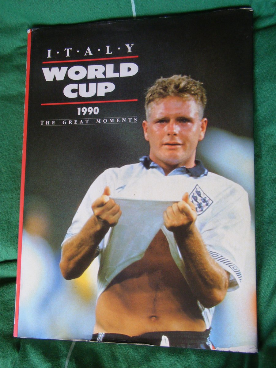 GotNotGot's tweet photo. Not the same series as the Phil Soar books, but definitely in the same spirit.
'Italy World Cup 1990 - The Great Moments' by Dominique Grimault - Ted Smart.
#gotnotgot #worldcup https://t.co/3zAVDJ2MHP