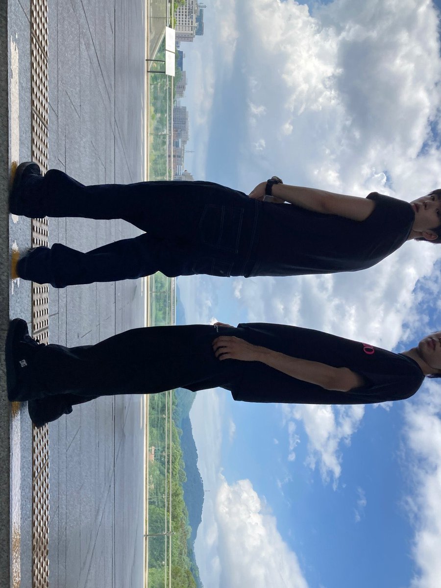 sharknyang's tweet photo. 260715 공식 인스타 게시물 샤냥즈 https://t.co/YkkCJVayqT