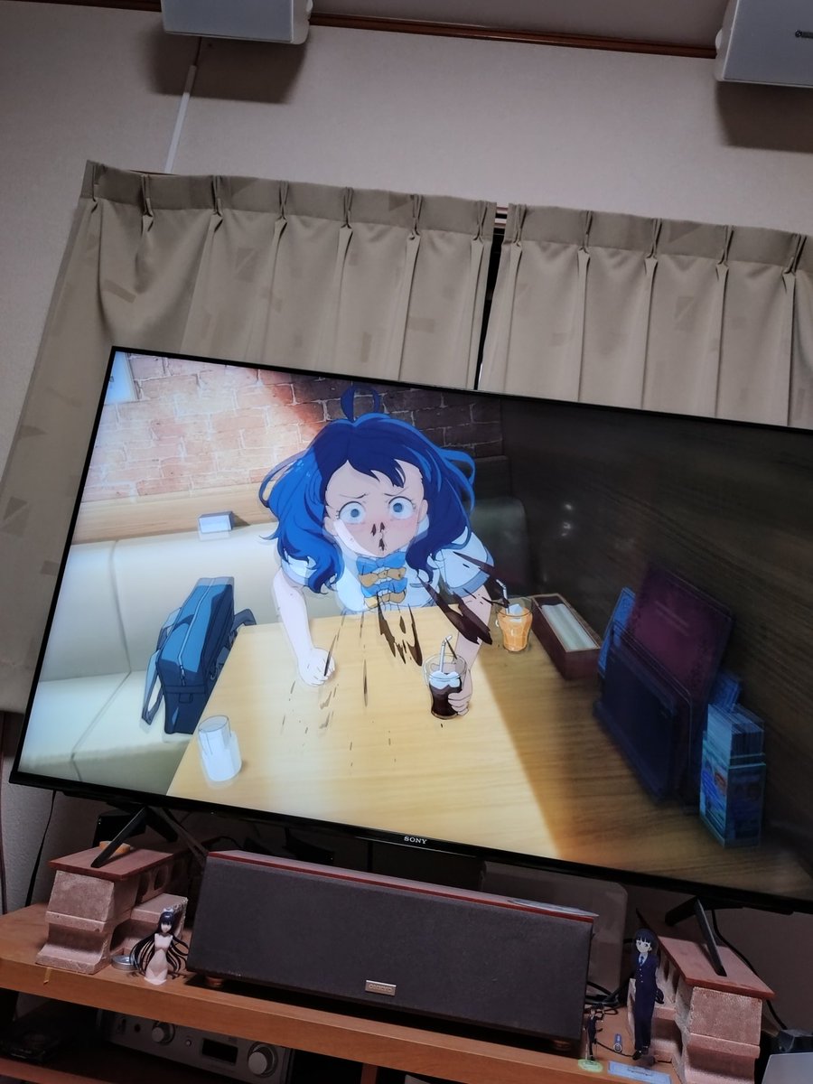 miffyflute's tweet photo. blu-rayいいね
早速届いたマケイン視聴中

じつは自室オーディオ11.1ch構成なんです

音の包まれ感が凄い♪

#マケイン https://t.co/WZqCjS5Qj6