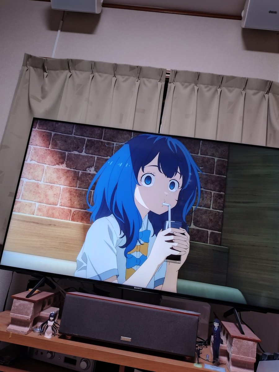 miffyflute's tweet photo. blu-rayいいね
早速届いたマケイン視聴中

じつは自室オーディオ11.1ch構成なんです

音の包まれ感が凄い♪

#マケイン https://t.co/WZqCjS5Qj6
