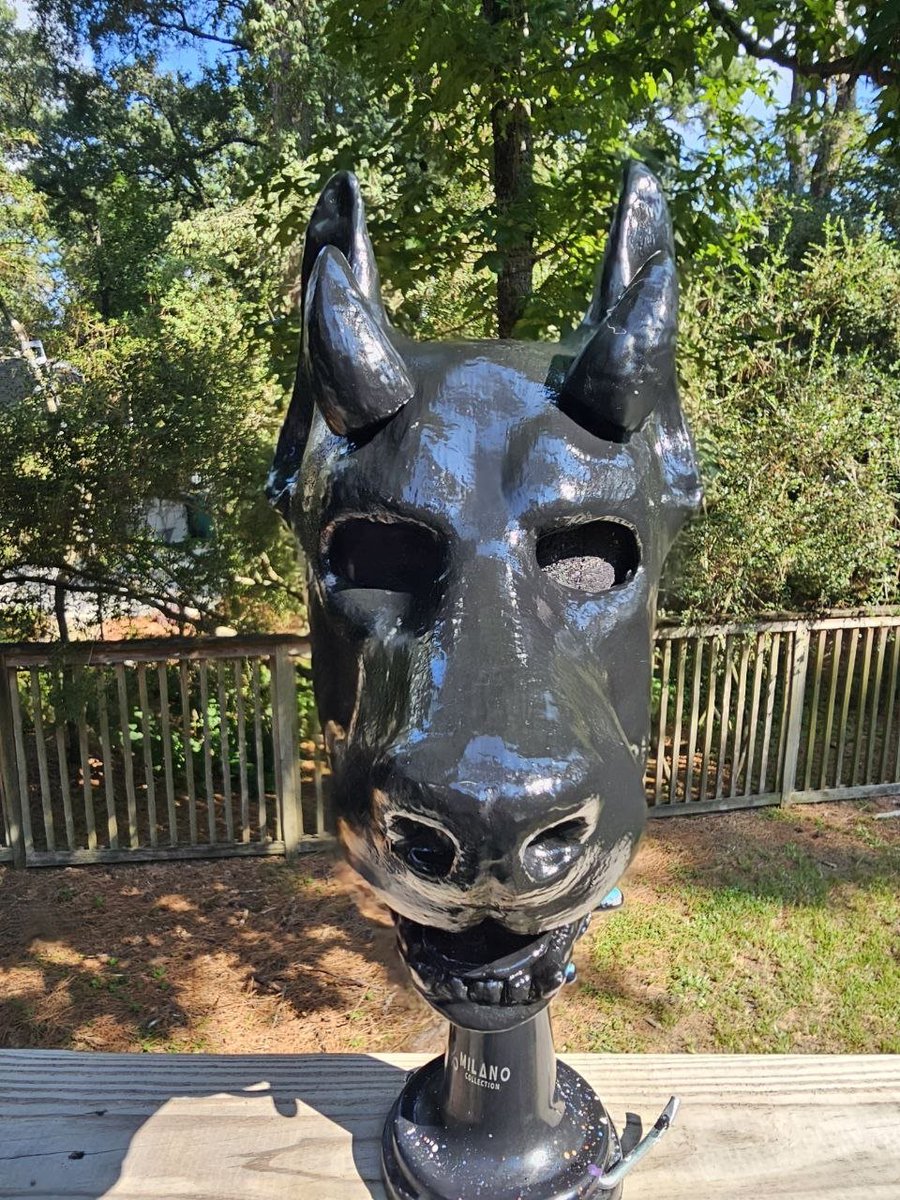 Guard_Mutt's tweet photo. Snap jaw doberman with horns
@SnapJawForge

$560
(Paid $650)

Size M
Worn twice
Needs re-shining, i can send pics of its current state if interested🩷
(i can reshine before shipping if you'd like!)

First come, first serve https://t.co/679jDWqJuF