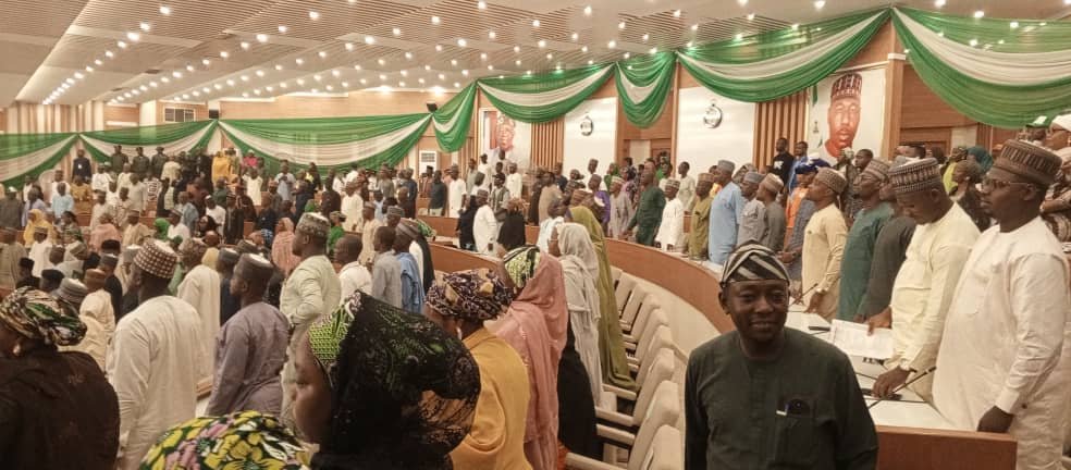 NTANewsNow's tweet photo. FEDERAL MINISTRY OF ENVIRONMENT HOLDS 2026 MANAGEMENT RETREAT; BEGINS NATIONAL TREE PLANTING CAMPAIGN IN BORNO

The Federal Ministry of Environment, in collaboration with the Borno State Government, has commenced the 2026 Top Management Retreat and National Tree Planting Campaign in Maiduguri, Borno State.

The retreat brings together the Governor of Borno State, the Minister of Environment, Commissioners of Environment from across the country, environmental experts and other key stakeholders to deliberate on critical environmental challenges affecting Nigeria.

Discussions at the retreat focus on climate change, desertification, afforestation, biodiversity conservation and sustainable environmental management, while participants are expected to exchange ideas and adopt practical strategies to strengthen environmental preservation across the country.

The National Tree Planting Campaign, which forms part of the event, is aimed at promoting afforestation, restoring degraded lands, combating desertification and encouraging Nigerians to actively participate in protecting the environment for future generations.