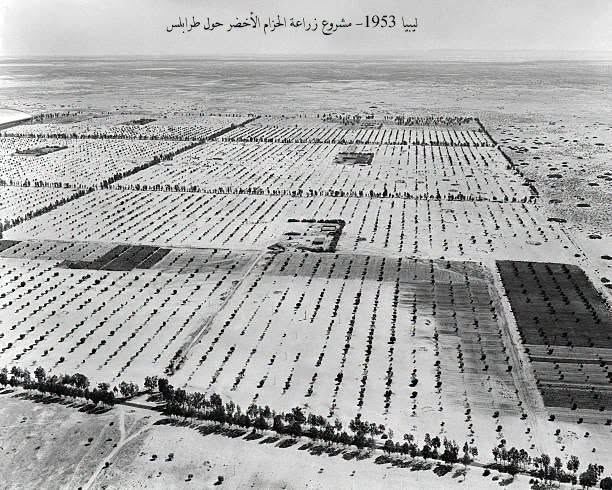 mohammed_alkab1's tweet photo. الصور المنشورة لو كانت صحيحه انها اصلا من #ليبيا الاقرب انها مشروع اصطلاح زراعي او مزرعه حكوميه واصلاً موضوع الحزام الاخظر كفكرة لم تظهر الا سنه 2008 في مشروع #سيف_الاسلام القدافي رحمه الله .. الخلاصه الصورة المنشورة مضلله والهدف سب نظام #القدافي بعد 16 سنه من سقوطه. https://t.co/7d7gVmlRmG