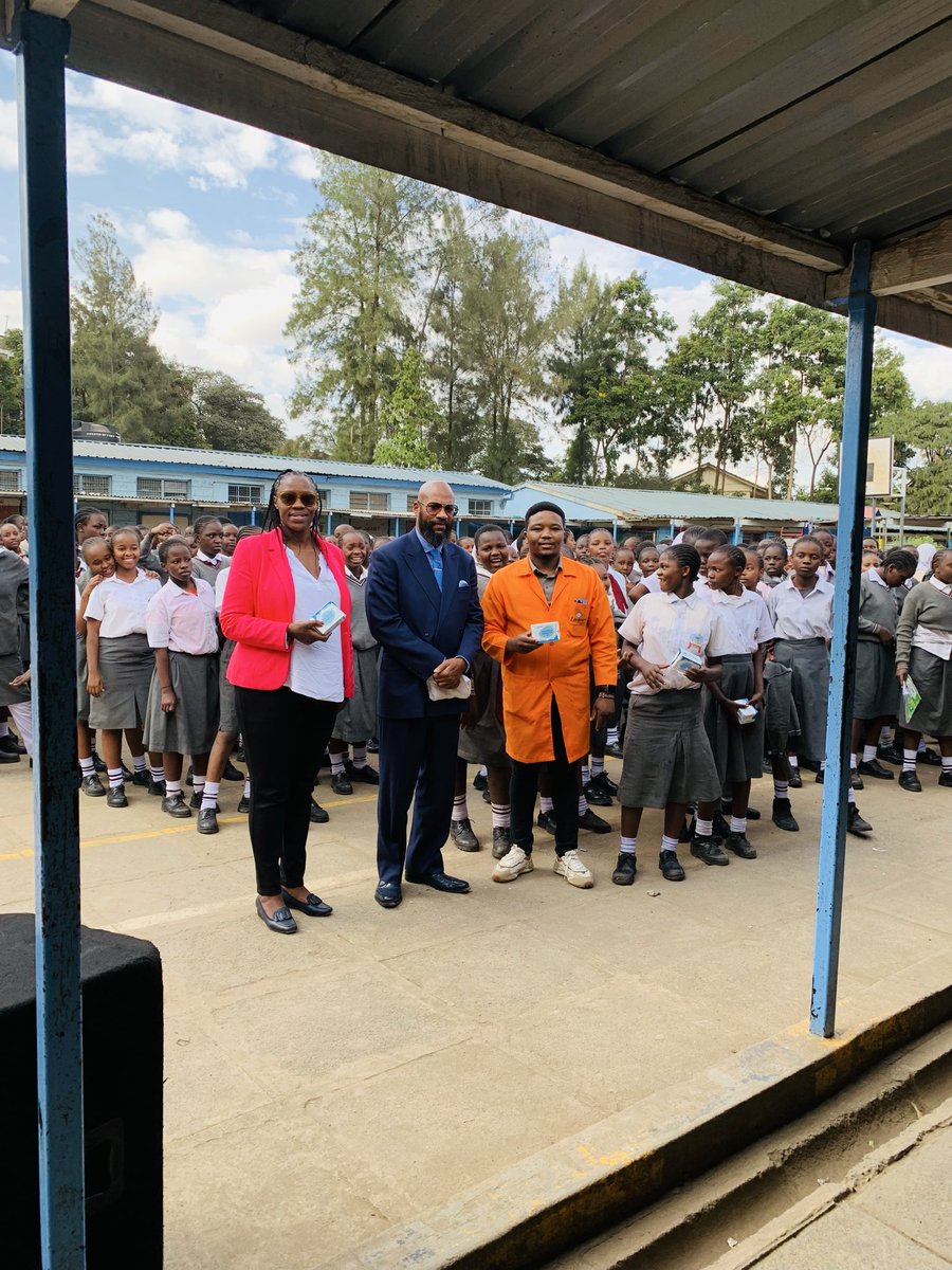 kanyisymon6's tweet photo. Every girl deserves to manage her period with dignity, comfort, and confidence

More than 3,000 Superbklean Organic Sanitary Pads were donated to girls at Daima School, Mathare North Constituency, helping to ensure they have access to safe, reliable menstrual care and can stay focused on their education.

Made with organic, skin-friendly materials and our Magnificent Anti-Bacterial Strip, Superbklean Sanitary Pads offer superior comfort, high absorbency, breathability, and gentle protection for every girl, every day.

Together with our partners, we're doing more than donating sanitary pads—we're restoring dignity, promoting menstrual health, combating period poverty, and empowering girls to pursue their dreams with confidence, one girl at a time.

Glad to be part of this noble initiative.

#Superbklean #MenstrualHealth #EndPeriodPoverty #Mathare #GirlsEmpowerment #OrganicCare #KeepingGirlsInSchool