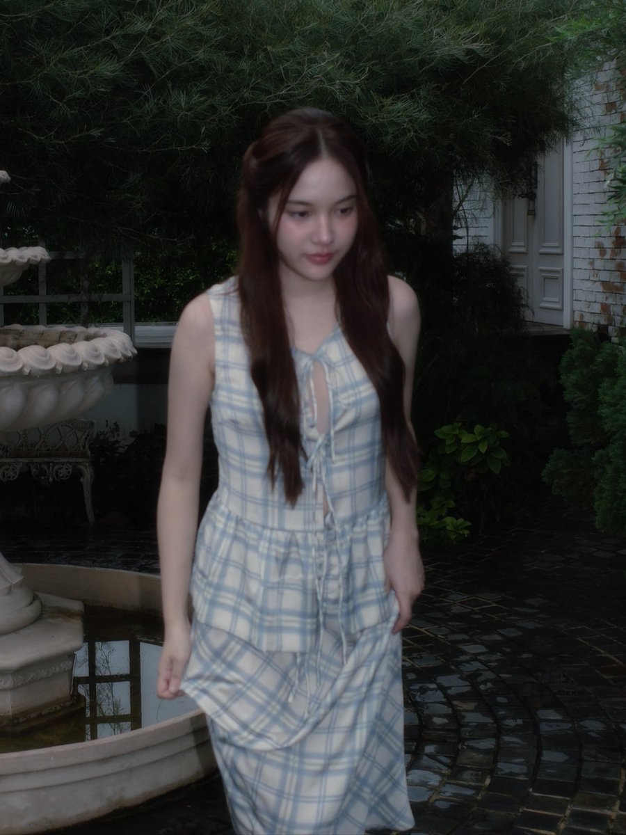 freen__brainrot's tweet photo. SHE LOOKS SOOOO DREAMY😭😭😭😭🤍 https://t.co/dR46w6tM9I