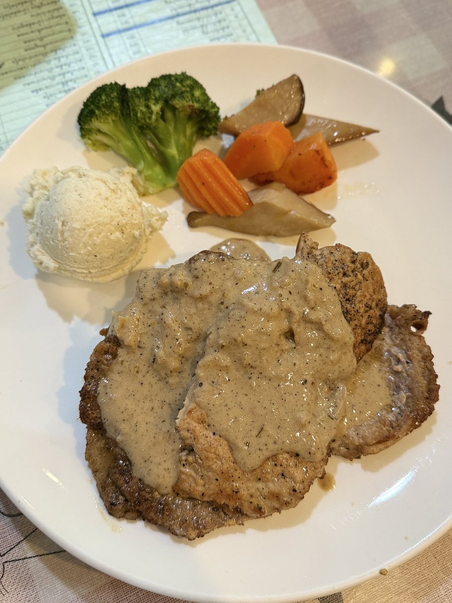 _bombm's tweet photo. อีสๆกันงับ 😋 https://t.co/AKIzNrOtzg