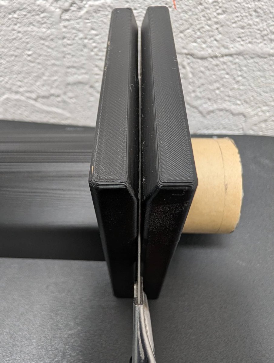 ALTERTECH1129's tweet photo. 第一試作品
正式工具は仕上げ刃のノコギリで社内にはないので
カッターナイフで代用w
改良していく✨
＃3dプリンター https://t.co/0kwZWCoNo4