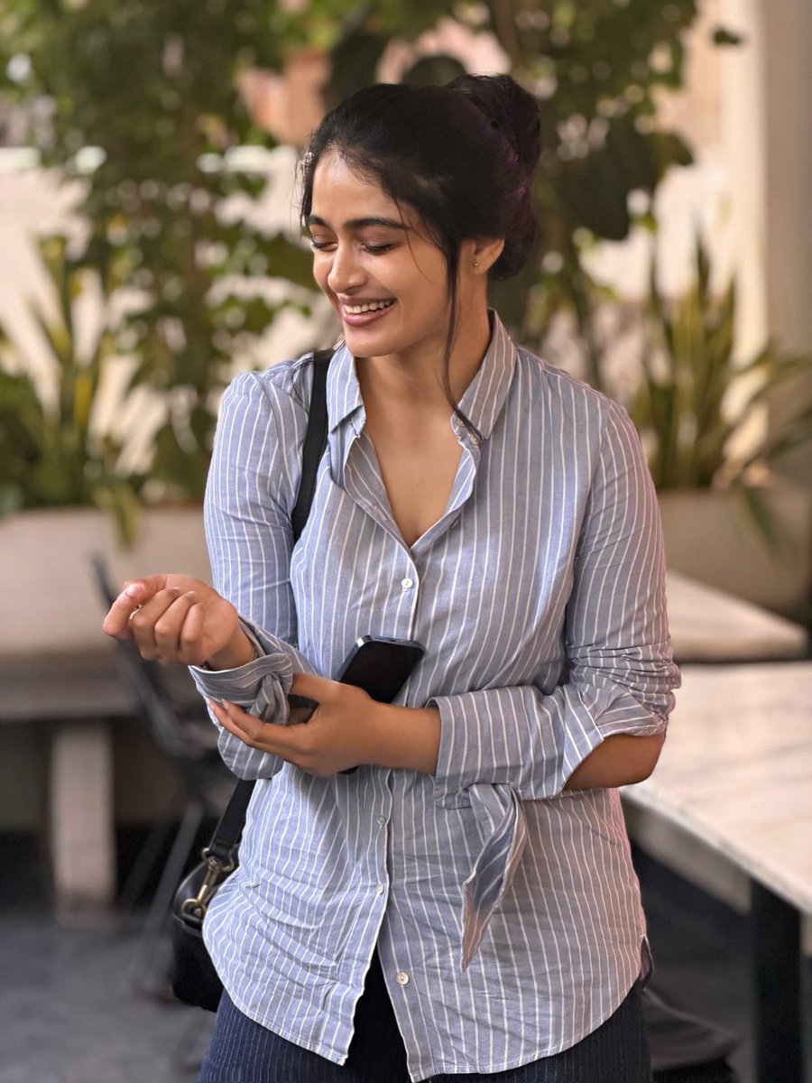 Kollyversecini's tweet photo. Reshma Venkatesh 🤍
#Reshma #ReshmaVenkatesh https://t.co/YWumqe8dB5