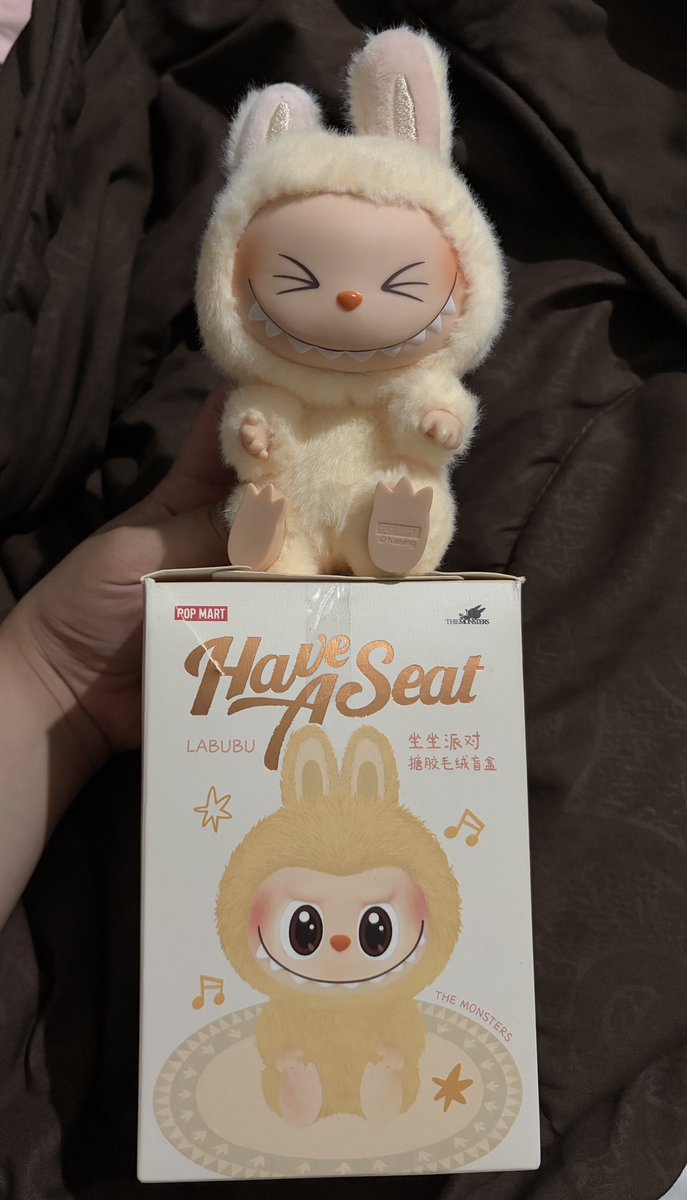Araaaa2524's tweet photo. #wts #labubu #POPMART
Labubu Pink 180k
Labubu Kuning 140k
Labubu Ungu 110k (no box)
Labubu Monster 210k https://t.co/c3jS9Tc8yx
