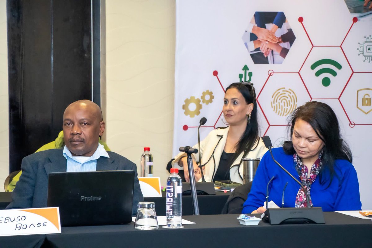 SACE9's tweet photo. DAY 2 l SACE COUNCIL ATTENDING INDUCTION PROGRAMME FOR BOARDS/COUNCILS

Yesterday, day 2 of the induction training programme for the newly appointed SACE Council Members concluded. The session was  conducted by the National School of Government (NSG)

#SACE https://t.co/lZWqVSMBnE