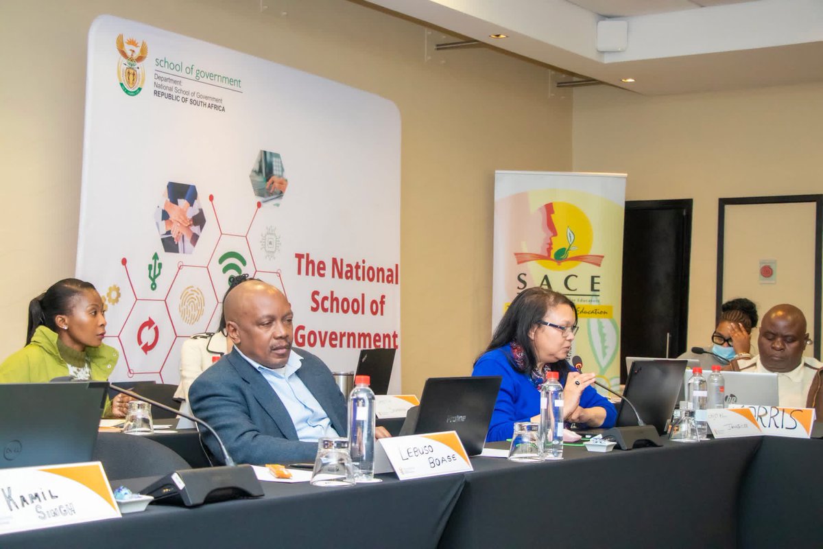 SACE9's tweet photo. DAY 2 l SACE COUNCIL ATTENDING INDUCTION PROGRAMME FOR BOARDS/COUNCILS

Yesterday, day 2 of the induction training programme for the newly appointed SACE Council Members concluded. The session was  conducted by the National School of Government (NSG)

#SACE https://t.co/lZWqVSMBnE