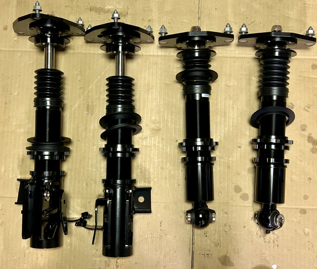 さ、ヤりますかね。 86/BRZ用くろがねサスペンションです。