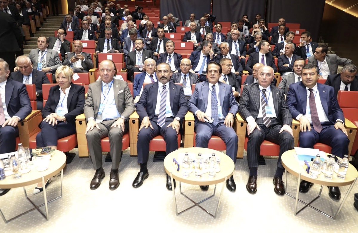 kirsan72's tweet photo. TOBB Başkanımız Sn. @RHisarciklioglu ‘nun ev sahipliğinde; Ziraat Bankası Genel Müdürü Sn. Alparslan Çakar, Vakıfbank Genel Müdürü Sn. Osman ARSLAN ve Halkbank Genel Müdürü Sn. Recep Süleyman ÖZDİL'in teşrifleriyle düzenlenen "Reel Sektör & Finans Sektörü Diyalog Güçlendirme Toplantısı"na TOBB Türkiye Madencilik Meclisi Başkanı olarak katılım sağlayarak değişen enerji paradigması ve dijitalleşme ekseninde artan kritik mineral ve nadir toprak elementleri bağlamında mineral çağına vurgu yaparak madencilik sektörümüzün finansmana erişimin kolaylaştırılmasını talep eden bir konuşma yaptım. @TOBBiletisim @ciftayas @TCEnerji @YMGVAKFI @komurder @TMDMadenciler @altinmadender @tummer_ankara @MAPEGTC @MTAGenelMd @ziraatbankasi @VakifBank @Halkbank