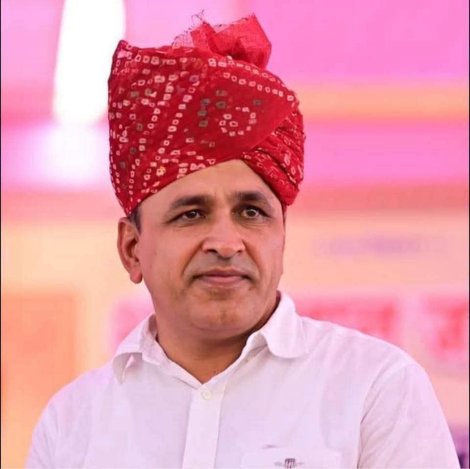 Chohtan_IYC's tweet photo. बाड़मेर–जैसलमेर लोकसभा क्षेत्र के लोकप्रिय सांसद श्री उम्मेदाराम बेनीवाल जी को जन्मदिन की हार्दिक शुभकामनाएँ।

@UmmedaRamBaytu 
#ummedarambeniwal https://t.co/vW9y9Q1mxz