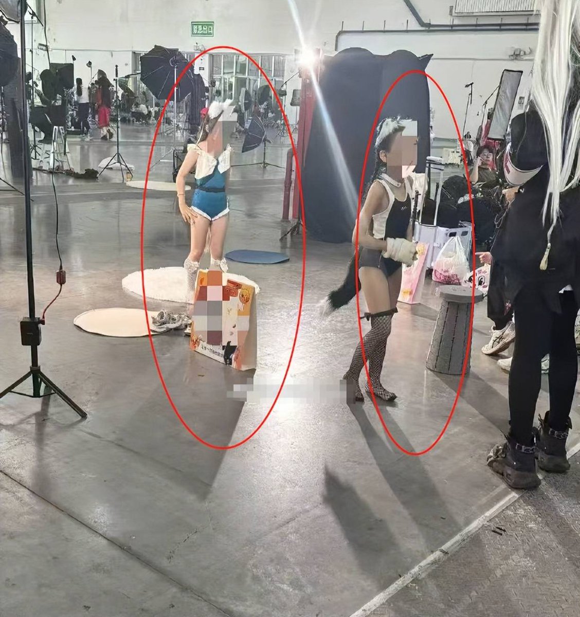 one_roomy's tweet photo. Just wrapped the best anime con ever—met my fave VA, scored limited merch, and my cosplay even got a group pic!  #AnimeExpo2024 #ConLife https://t.co/GaSVsCLswK