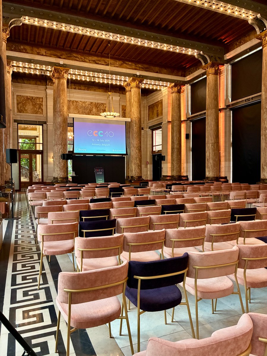 theochem_panda's tweet photo. Marble Hall, where I make the flashtalk in several hours...
#ECC10

めっちゃ豪華じゃないですか…… https://t.co/jSQjWK4V7T