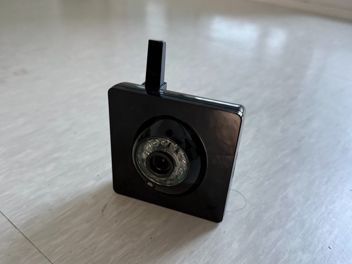 messinscale's tweet photo. I call it the MEGA Project: Make E-waste Great Again.

Using GPT-5.6 in #Codex directly, with only agentmemory and codegraph, reclaiming a 10+yrs IP camera whose vendor support is gone: mapping CVEs, planning fixes, monitoring over UART and safely iterating firmware via TFTP. https://t.co/YjP89mDCF1