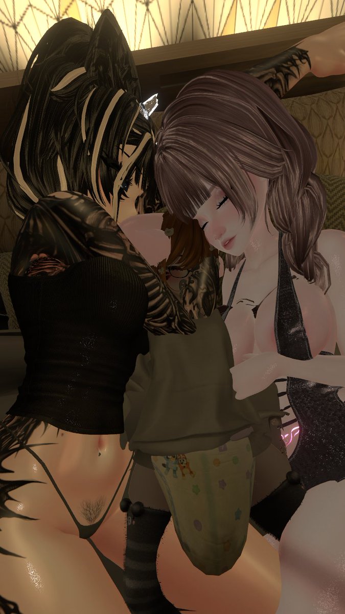 AdmireAlpaca's tweet photo. Melting in heat, but for the right reasons >:3 https://t.co/8KklSJheXH