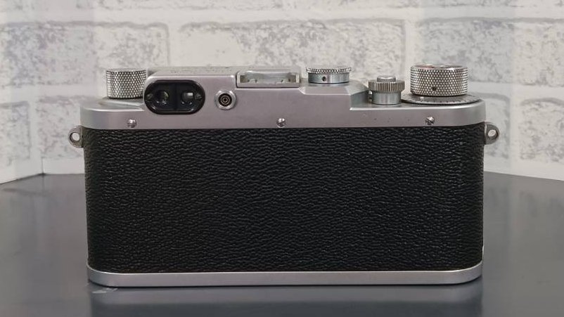 himawari_camara's tweet photo. レオタックスFの入荷です。かなりお安く！
ライカL39スクリューマウント
最高シャッター速度 1/1000秒
ダイキャストボディのF型特有の軍艦部デザイン
📷ひまわり堂 桶川本店📞048-771-3029  　
 #バルナック #Lマウント #L39 #ひまわり堂 https://t.co/fFUCSZUPwb