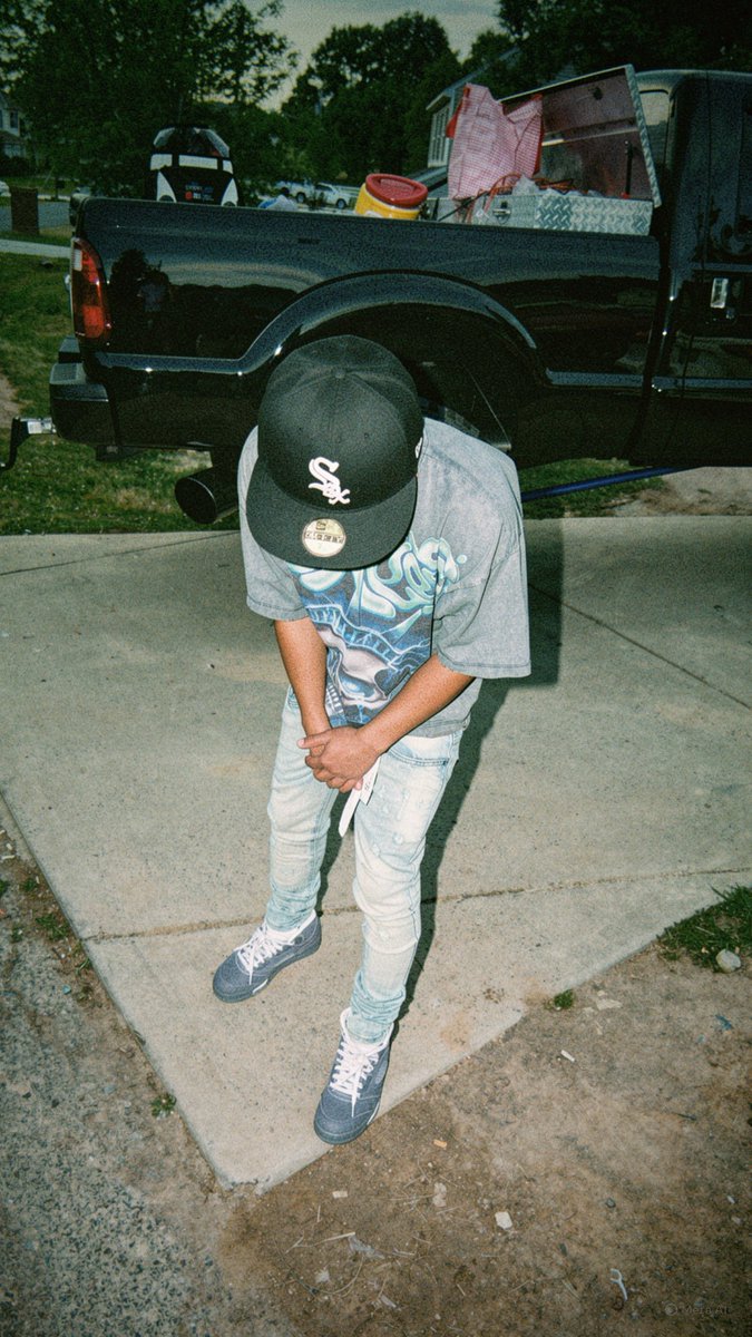 Jaqualinbackup's tweet photo. 3:40 am… yall follow me https://t.co/udopF8lK7f