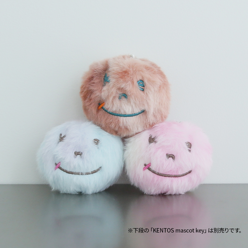 MAILIVIS's tweet photo. 【#山﨑賢人】
🌟ファンミーティンググッズ受注受付中🌟

昨年好評だった「KENTOS mascot key」が2026ver.になって新登場🫶🏻
今年も一つ一つ色味が違う、世界にひとつだけのマスコットキーとなっています！
昨年の「KENTOS mascot key」も再販売中ですので、ぜひあわせてチェックしてくださいね🍀

受付は7/20(月・祝)23:59まで📣
https://t.co/MTp2cMIuld

#kentoyamazaki
#KENTOYAMAZAKIFANMEETING2026