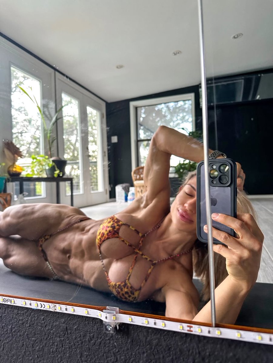 Renee Jewett | IFBB Wellness Pro tweet media