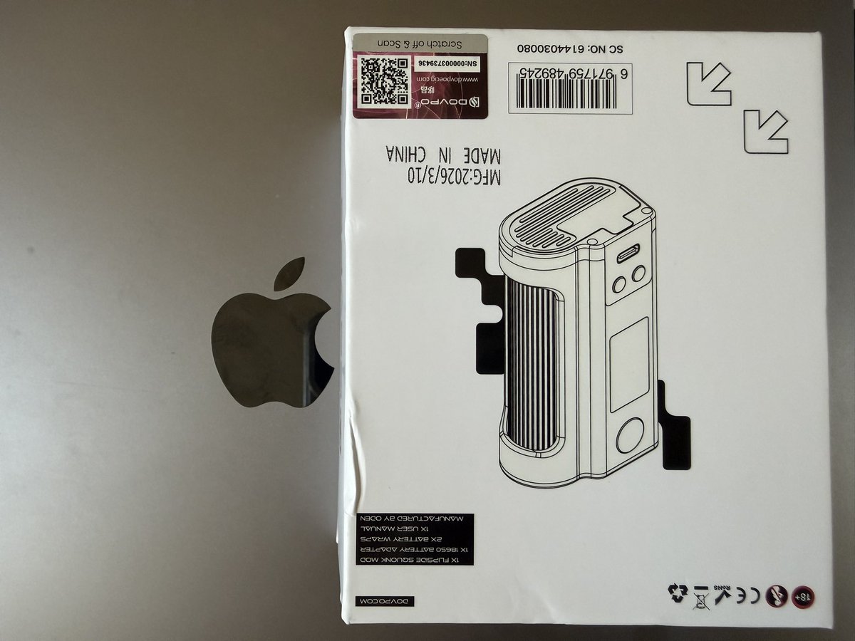 CTHRAG_YASKA's tweet photo. ポチッと、ボタンを押してから五十日。
やっと届いた!
#DOVPO #FlipsideSolo Mod!
ポチった直後に、#VapeWorx から販売開始!と最悪のタイミングの発注だったけど、やっと来た。
が、コレに乗せるはずの #3PCS の #X_RDA は、いつ?構想聞いたの去年の8月だから、もう一年待ってる感じ!w
#vape https://t.co/E7i8Qu3A36