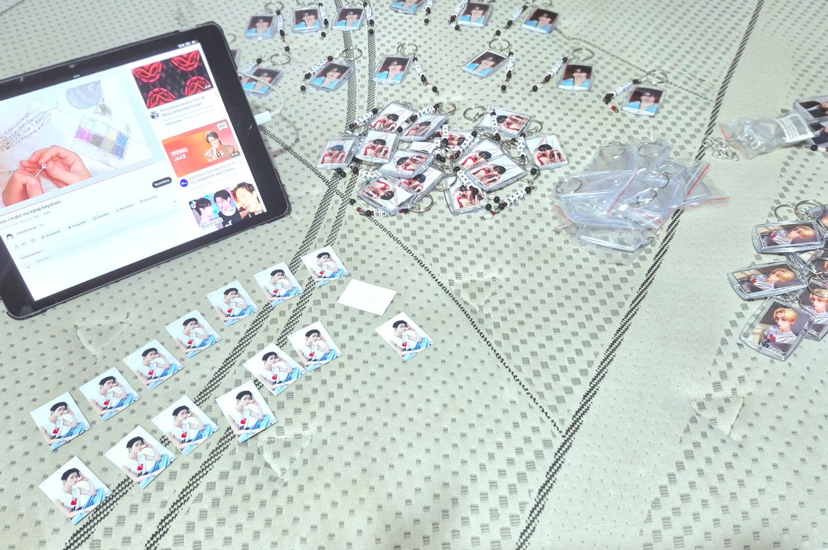sunoo_jin_'s tweet photo. Yo di de estos freebies el 11, con los enchin asi de arcilla , no he encontrado ni un video con mis freebies 🥲

Di 100 https://t.co/GBEPktkiJR