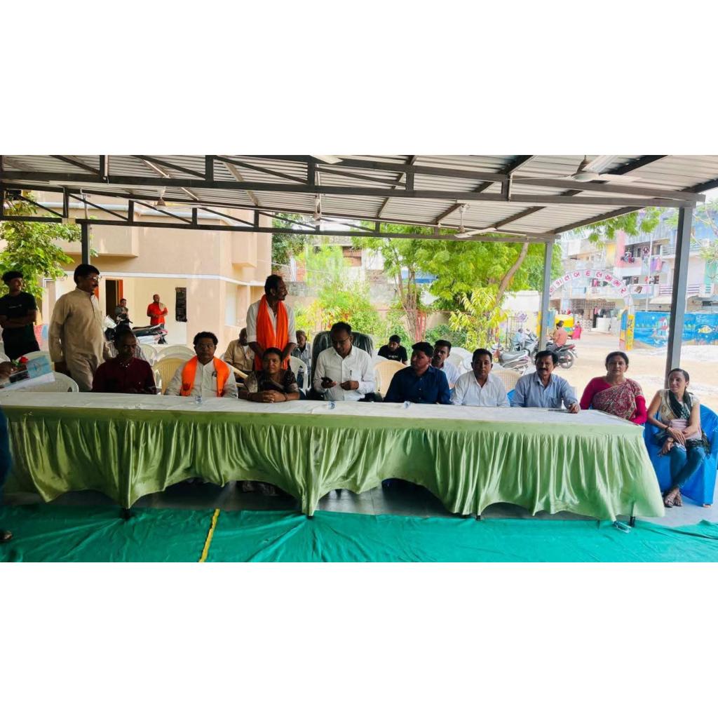BjpSc1868's tweet photo. તા.૧૩/૭/૨૦૨૬ ના રોજ ભારતીય જનતા પાર્ટી, અનુસૂચિત જાતિ મોરચા, અસારવા વોર્ડ દ્વારા મેઘાણીનગર મ્યુનિસિપલ શાળામાં વિદ્યાર્થીઓને પ્રમુખશ્રી પરેશભાઈ રાવત જી દ્વારા નિઃશુલ્ક ચોપડાનું વિતરણ કરવામાં આવ્યું. https://t.co/mLu63EHseG