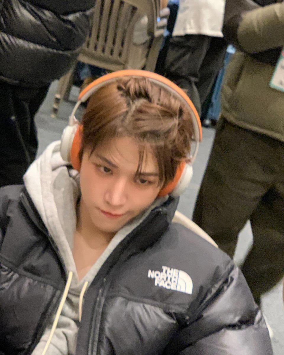riwoomylove's tweet photo. 🎧🎶 https://t.co/slITkiOhFO