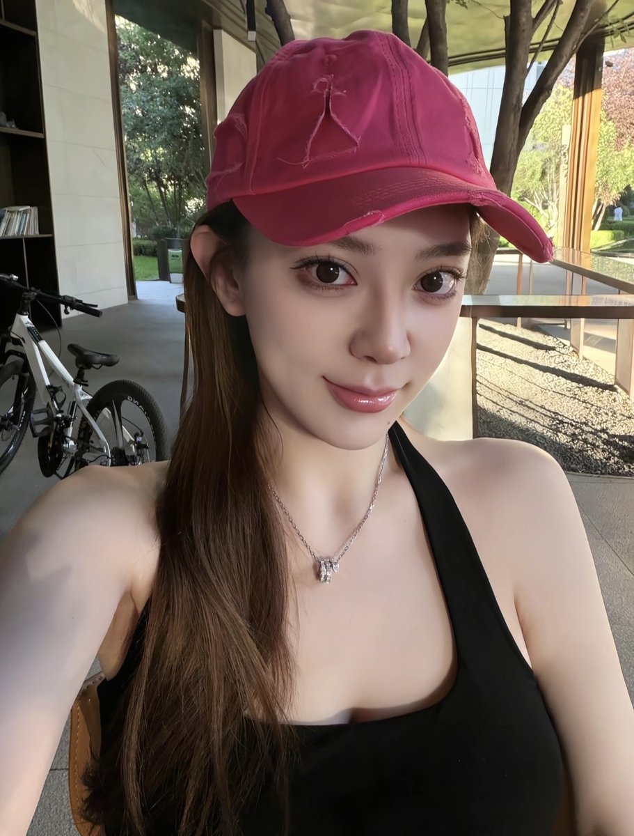 A0x06M's tweet photo. 海口有单男看《功夫女足》吗，带好身份证了#海口 https://t.co/DPKJq6zr2M