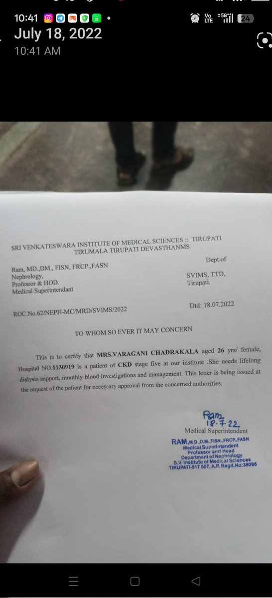 LVaragani's tweet photo. @AkhilAkkineni8  Hi Annaya na paru Lakshmi pathi my wife ki kidny failure tirupathi Dilyasis 2 child స్కూల్ బుక్స్ ki feeg ki any Help me Annaya dayachasi 🙏🙏🙏🙏🙏🙏 https://t.co/0auBrlUr0z